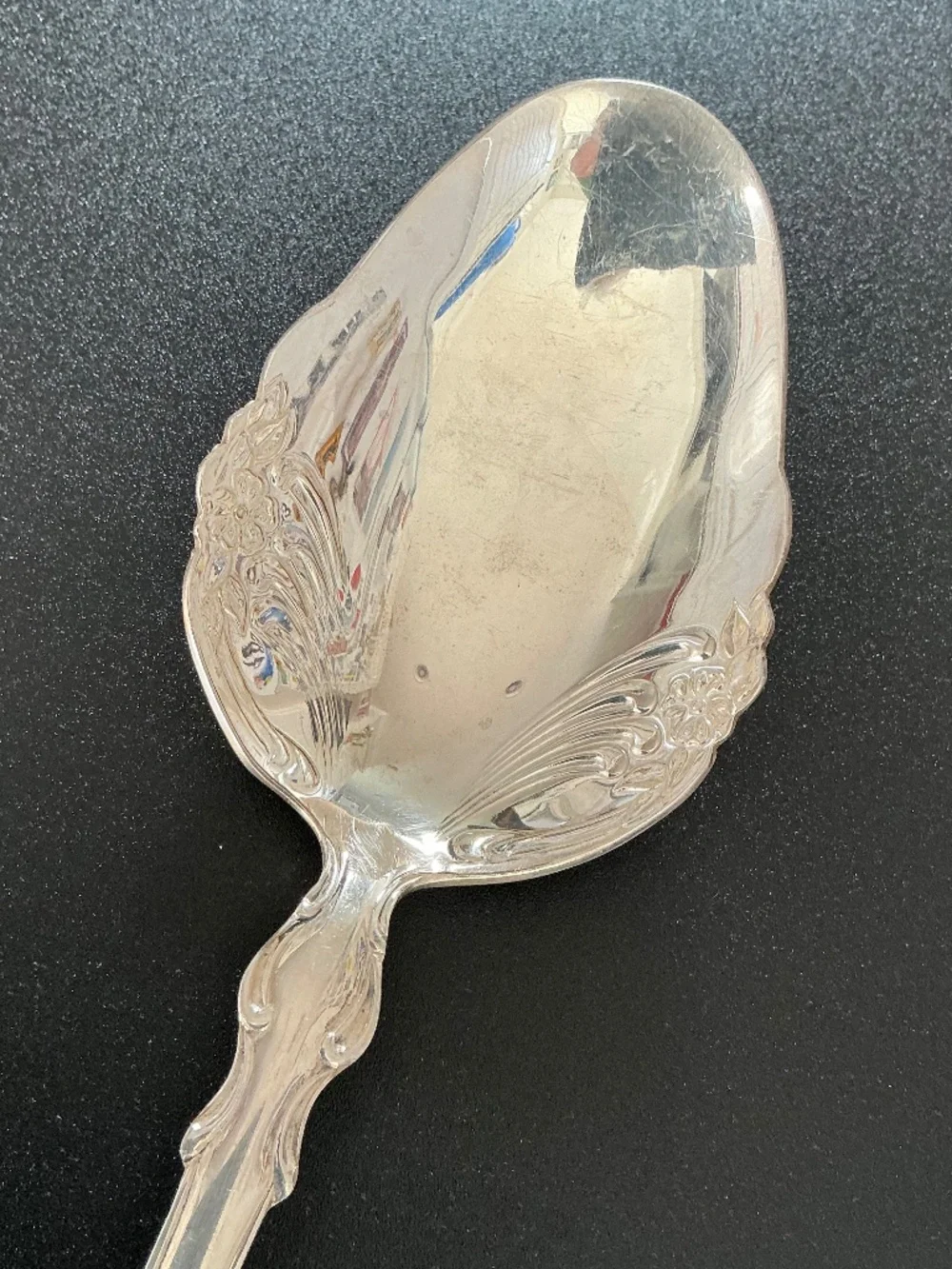Vintage Sheridan Silver Co Ornate Silver Plated Large Buffet Serving Spoon